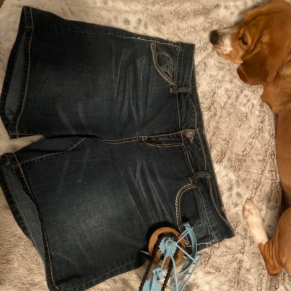Jean shorts - Picture 2 of 3